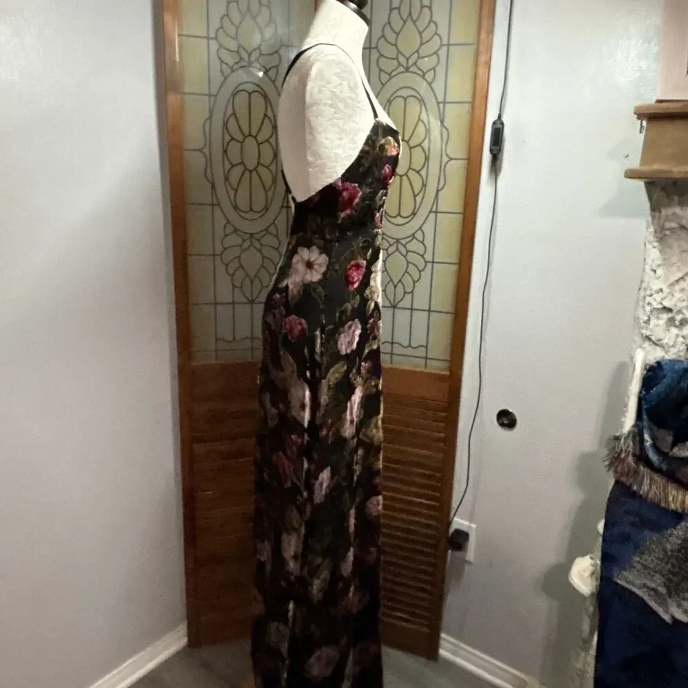 Olia Adjustable Strap Velvet Floral Burnout Whimsigoth Fairy Maxi Dress Size M - Picture 3 of 16